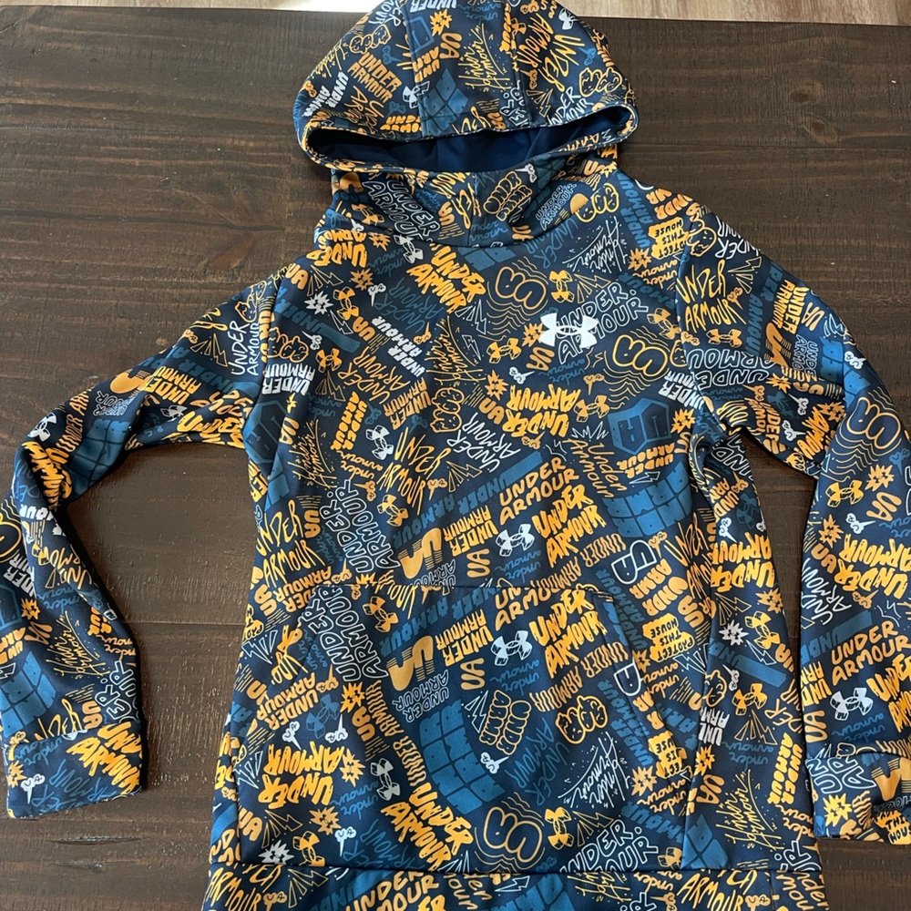 Boys UA hoodie size YM
